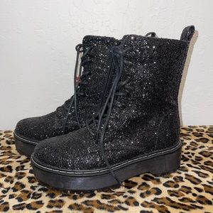 NWT Unionbay “kiwi” black glitter combat boots size 7 women’s
